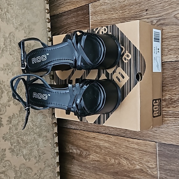 Roc Roxie Platform Wedges - Picture 3 of 4